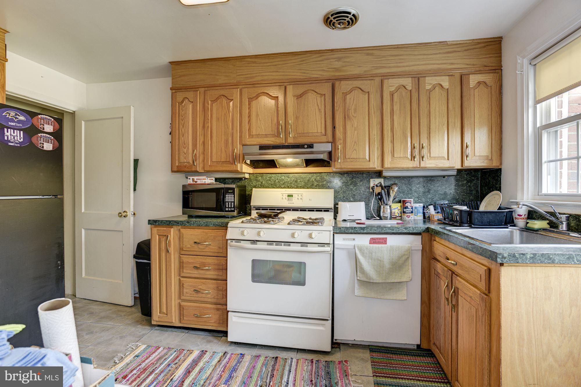 8436 Pleasant Plains Road Baltimore, MD 21286 - Photo 9 of 25 Kitchen