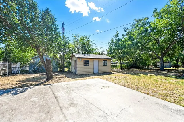 $260,000 | 2024 Charleston Drive, Bedford, TX 76022