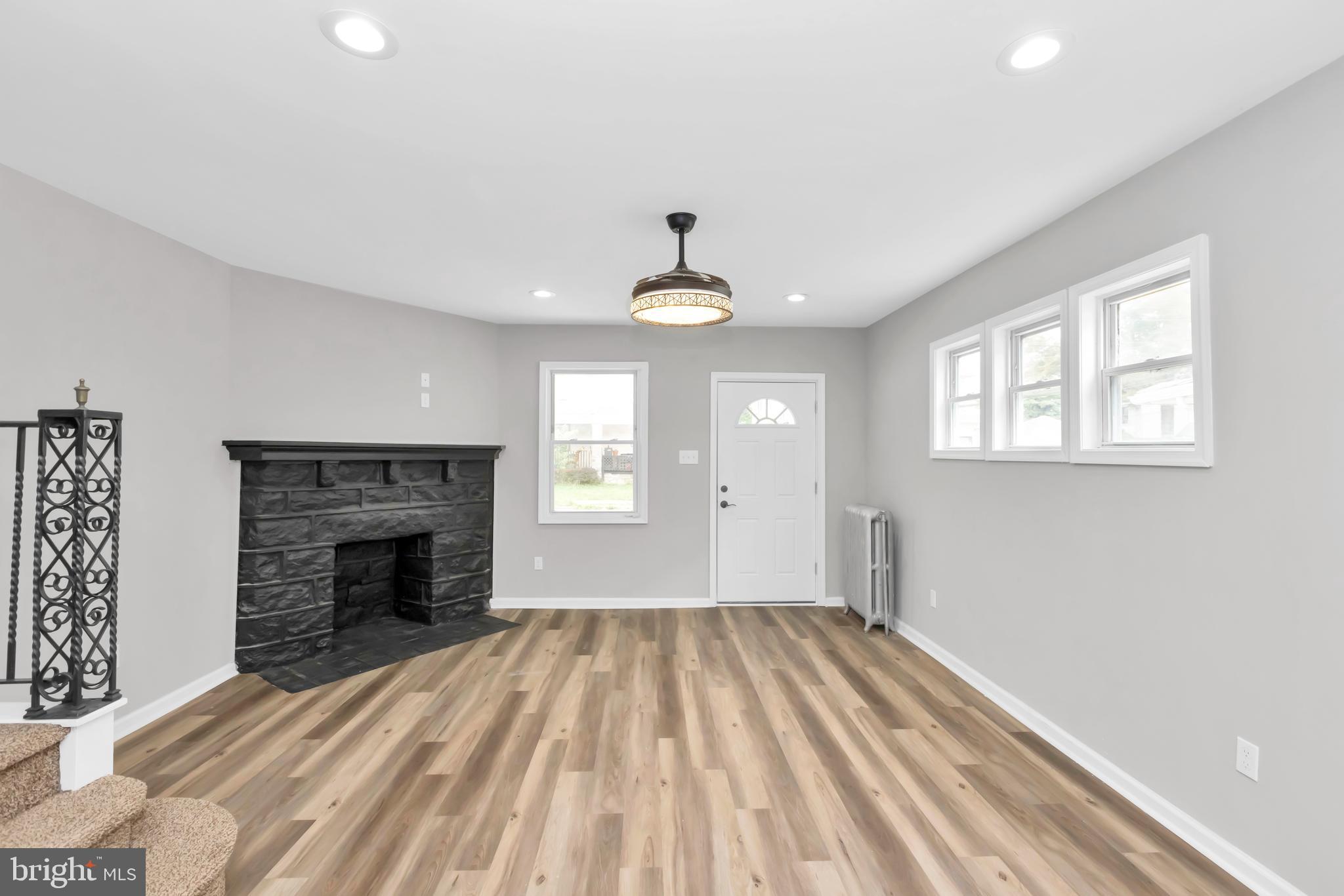 513 Arbor Road Lansdowne, PA 19050 - Photo 3 of 25 Main Level - Open Floor Plan