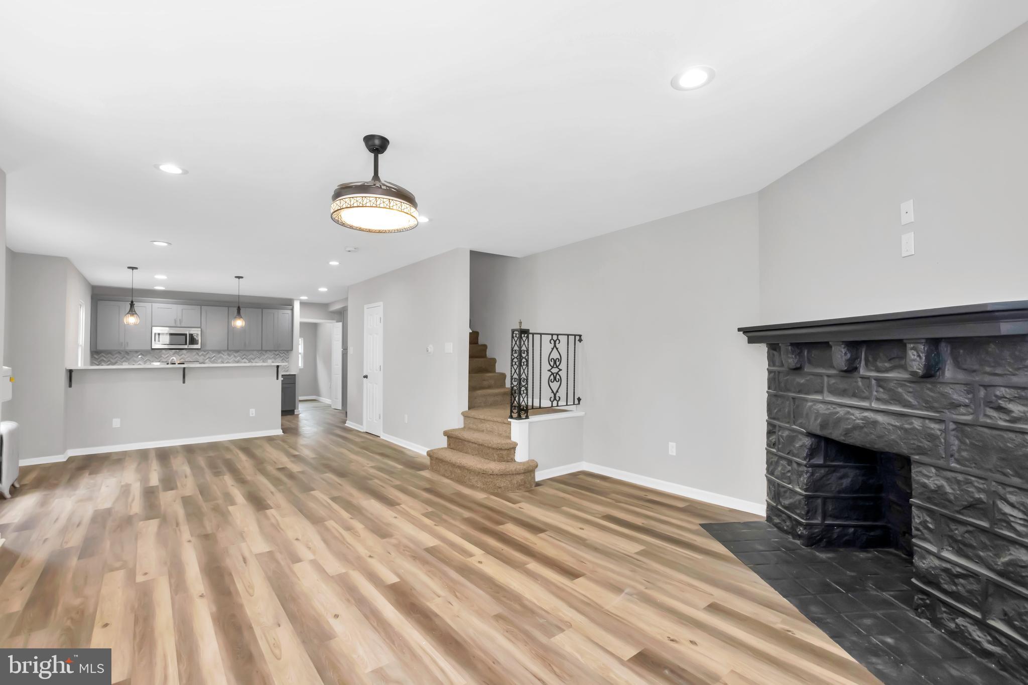 513 Arbor Road Lansdowne, PA 19050 - Photo 4 of 25 Living Area
