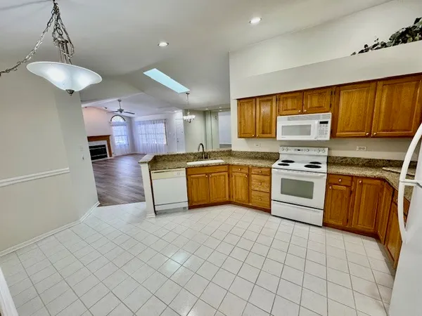 $2,750 | 403 Feldner Court, Palos Heights, IL 60463