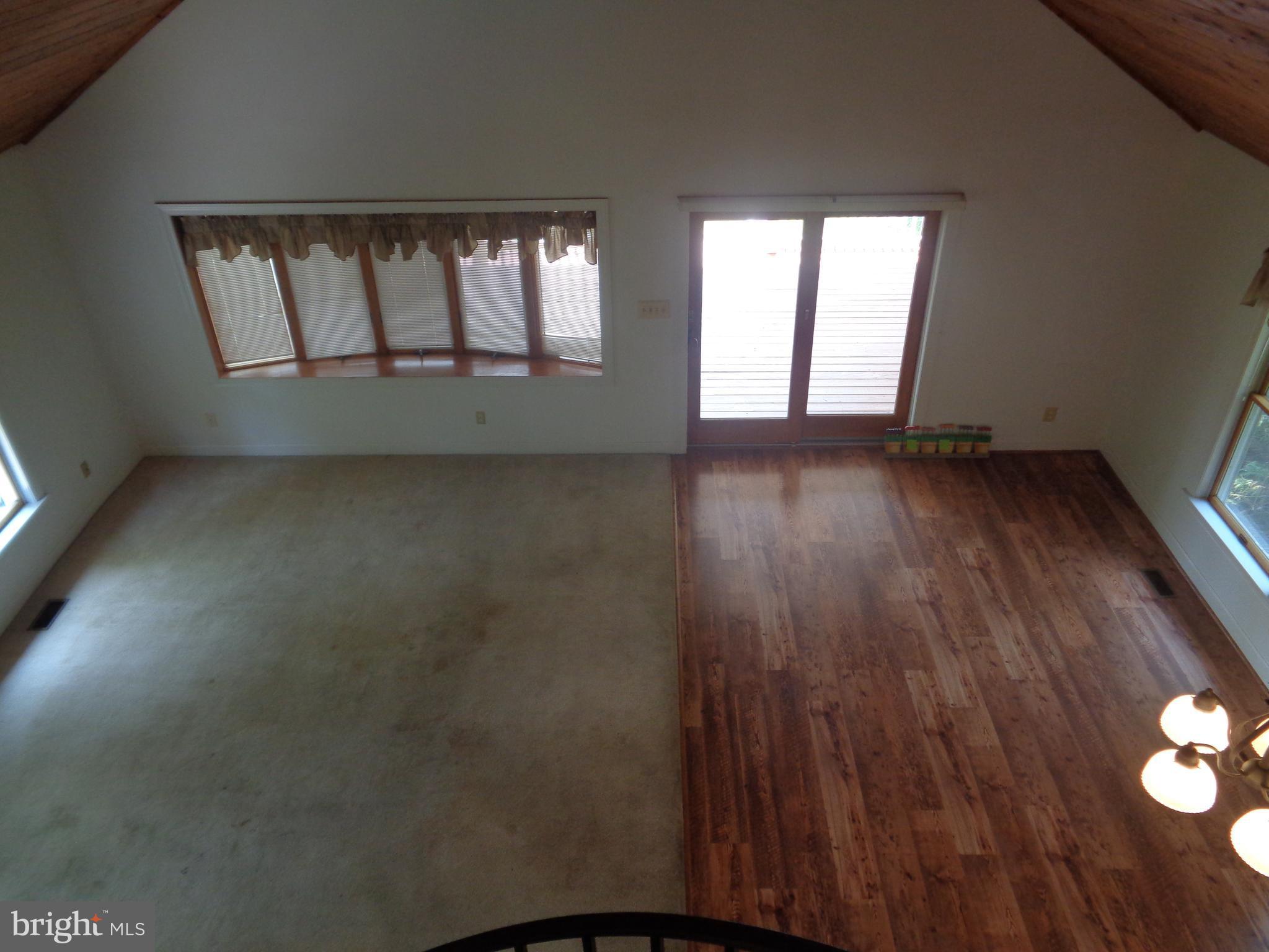 3721 Clarks Point Road Baltimore, MD 21220 - Photo 8 of 38 Living Room