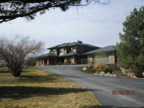 18420 Tipsico Lake Road Fenton, MI 48430 - Photo 2 of 48 20435207-1.JPG