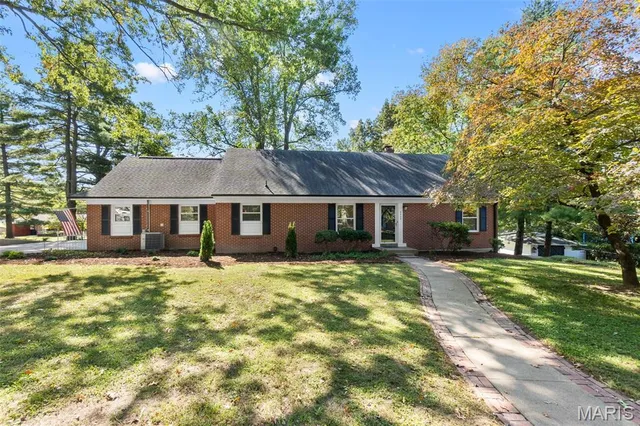 $375,000 | 2323 Brookwood Drive, Cape Girardeau, MO 63701