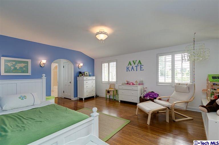 1320 North Arroyo Boulevard Pasadena, CA 91103 - Photo 31 of 39 Additional Photo