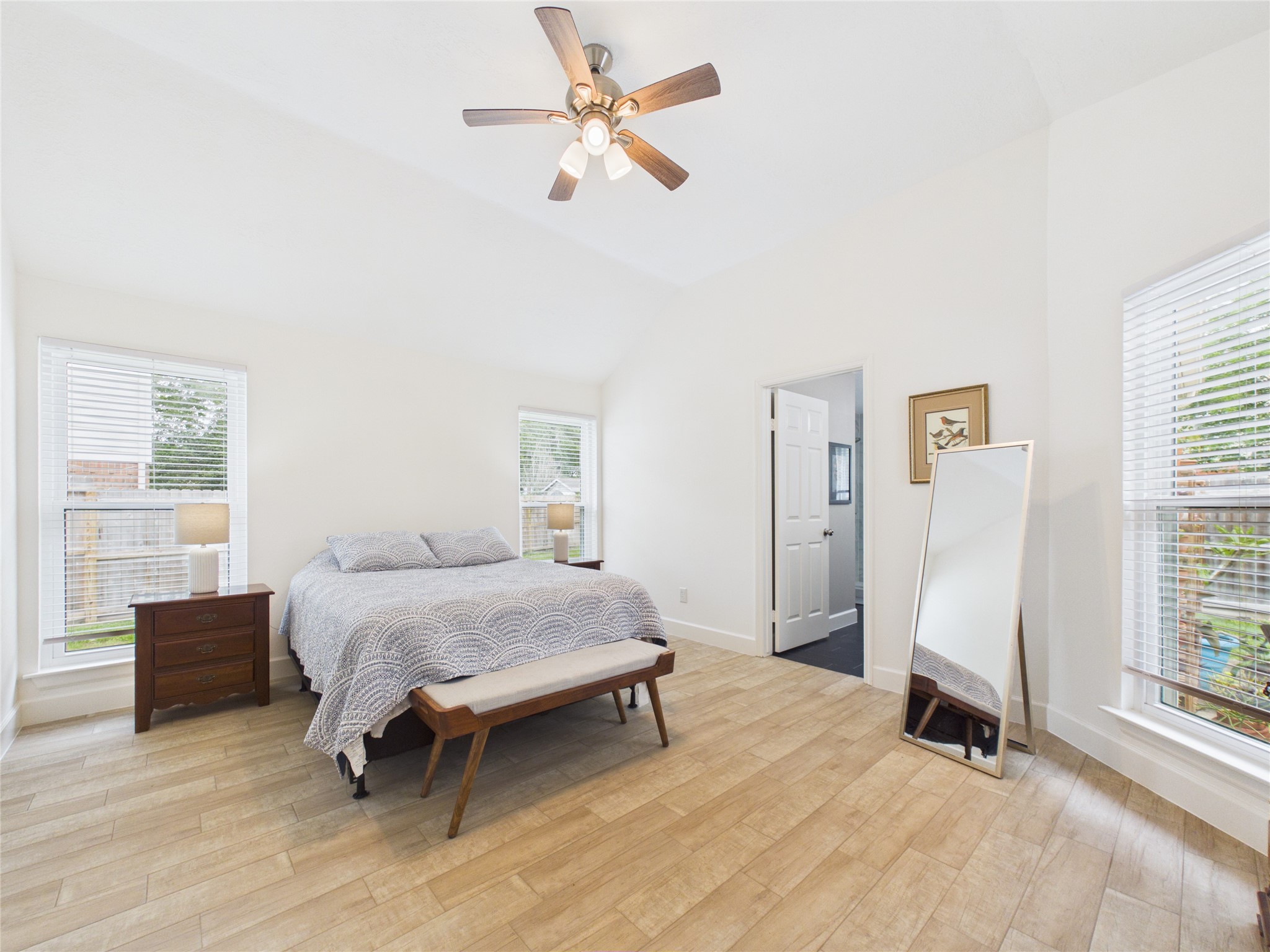 1210 Berkeley Lake Lane Houston, TX 77062 - Photo 12 of 21 Primary Bedroom