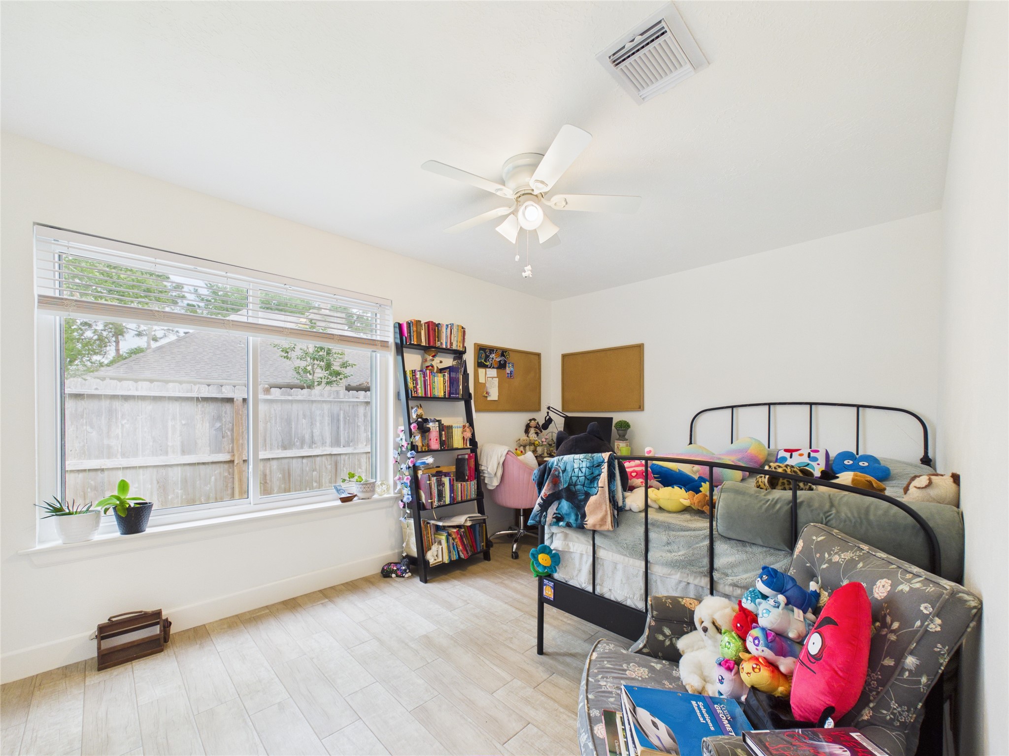 1210 Berkeley Lake Lane Houston, TX 77062 - Photo 17 of 21 Bedroom