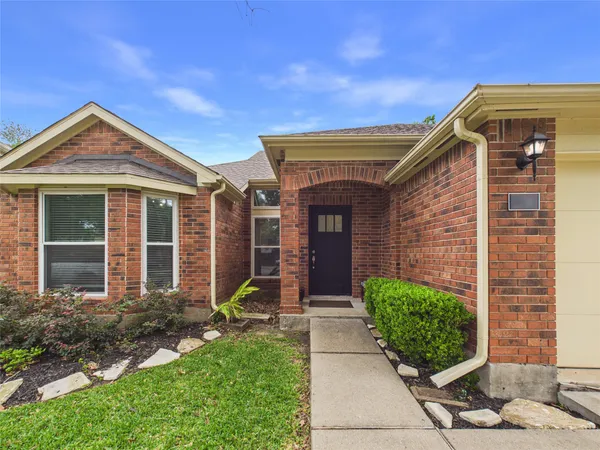 $2,600 | 1210 Berkeley Lake Lane, Houston, TX 77062