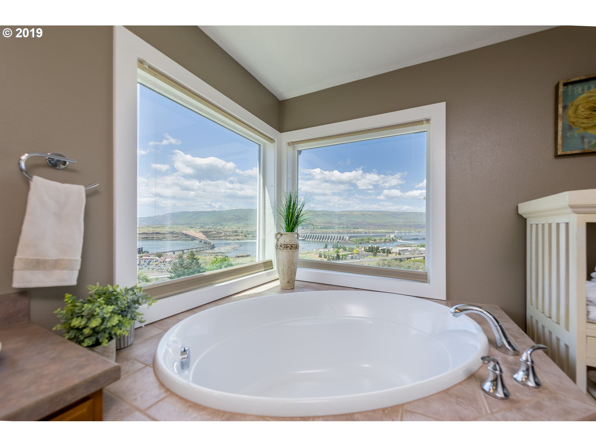 421 Summit Ridge Drive The Dalles, OR 97058 - Photo 21 of 31 Gallery Image 21