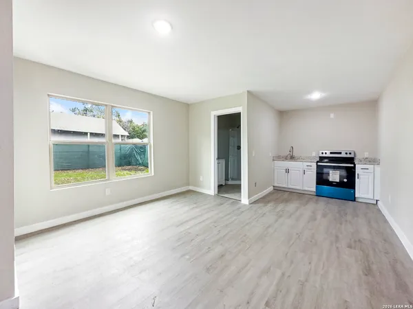 $950 | 1606 West Wildwood, Unit D, San Antonio, TX 78201