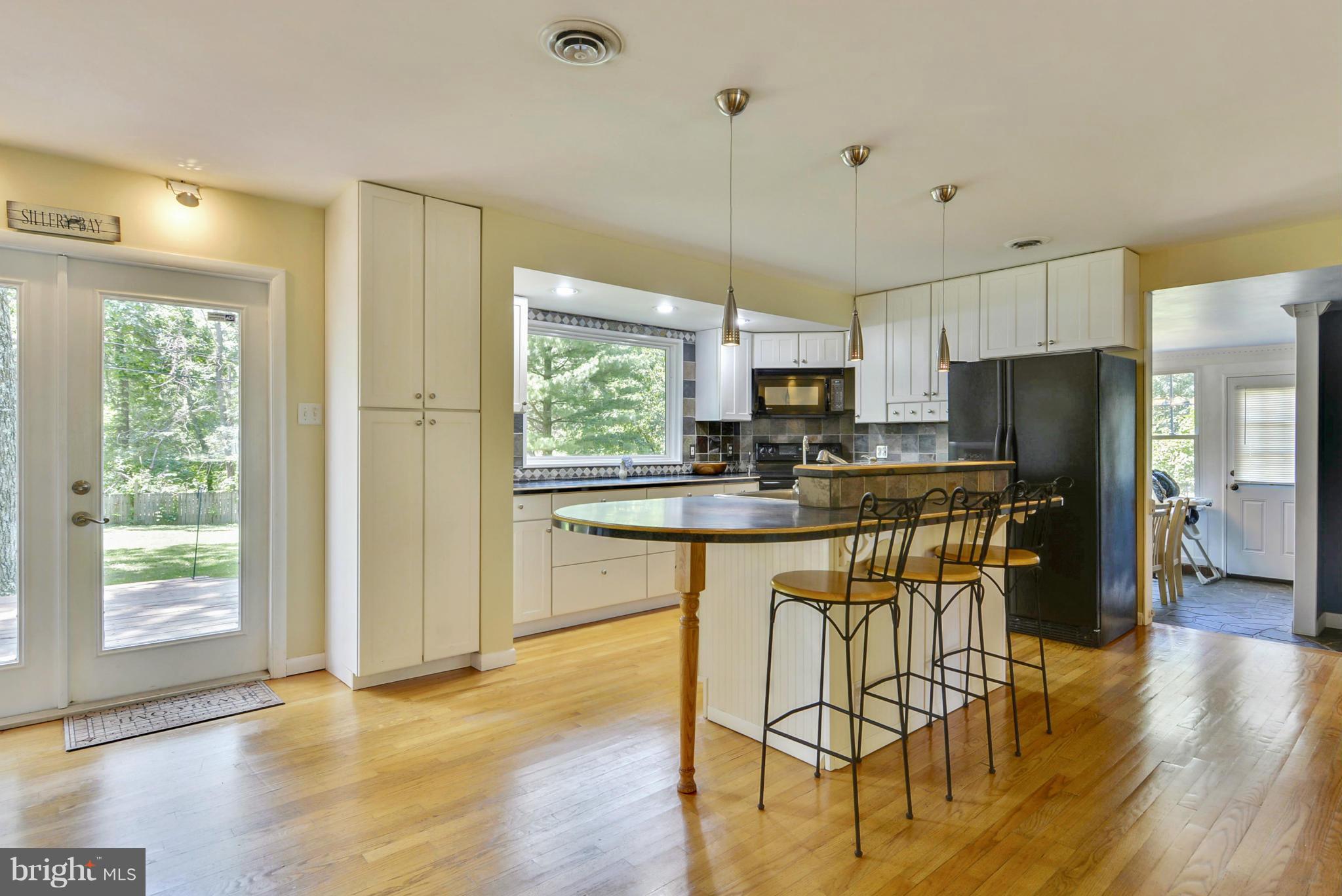 192 Sillery Bay Road Pasadena, MD 21122 - Photo 11 of 27 Kitchen