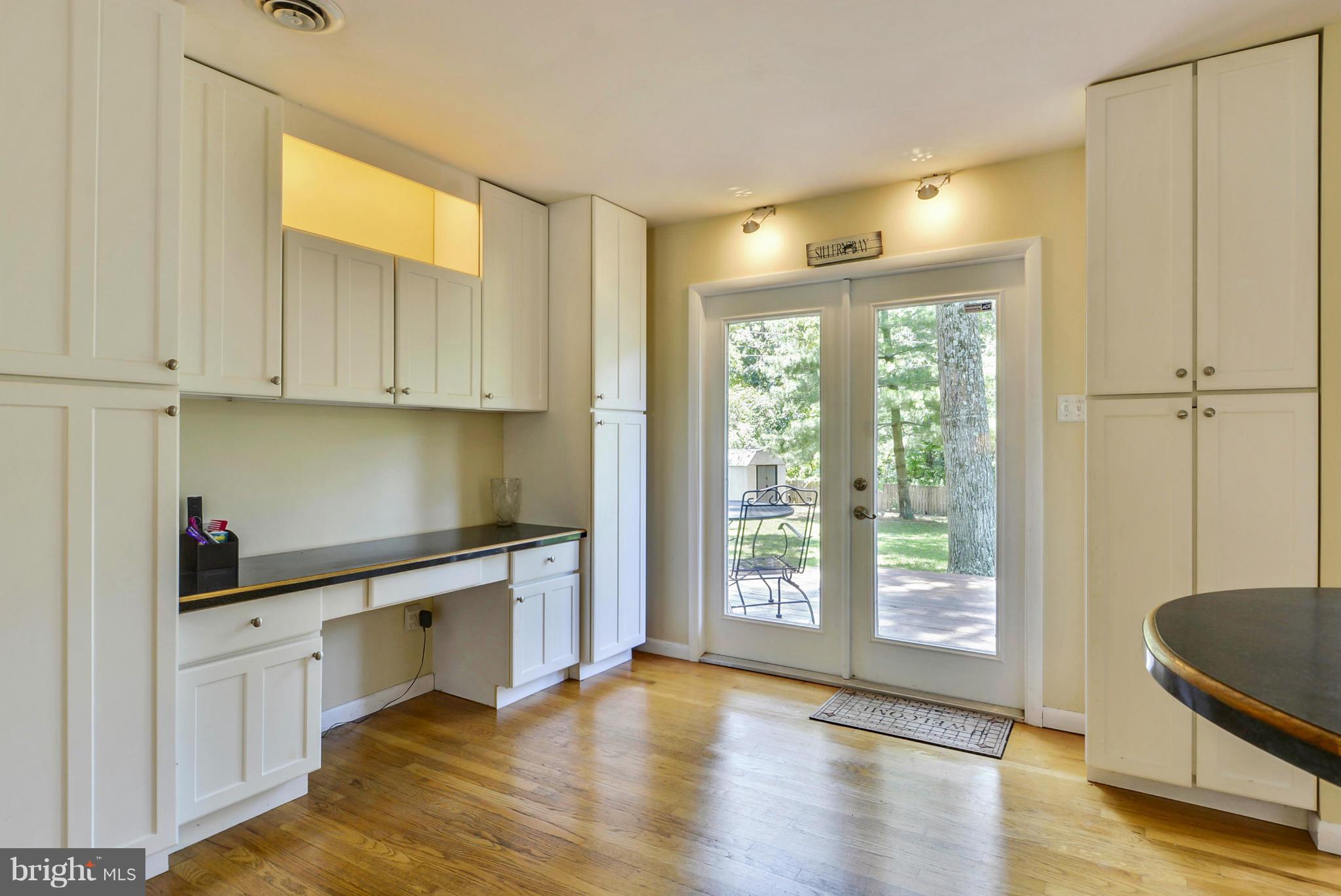 192 Sillery Bay Road Pasadena, MD 21122 - Photo 12 of 27 Kitchen