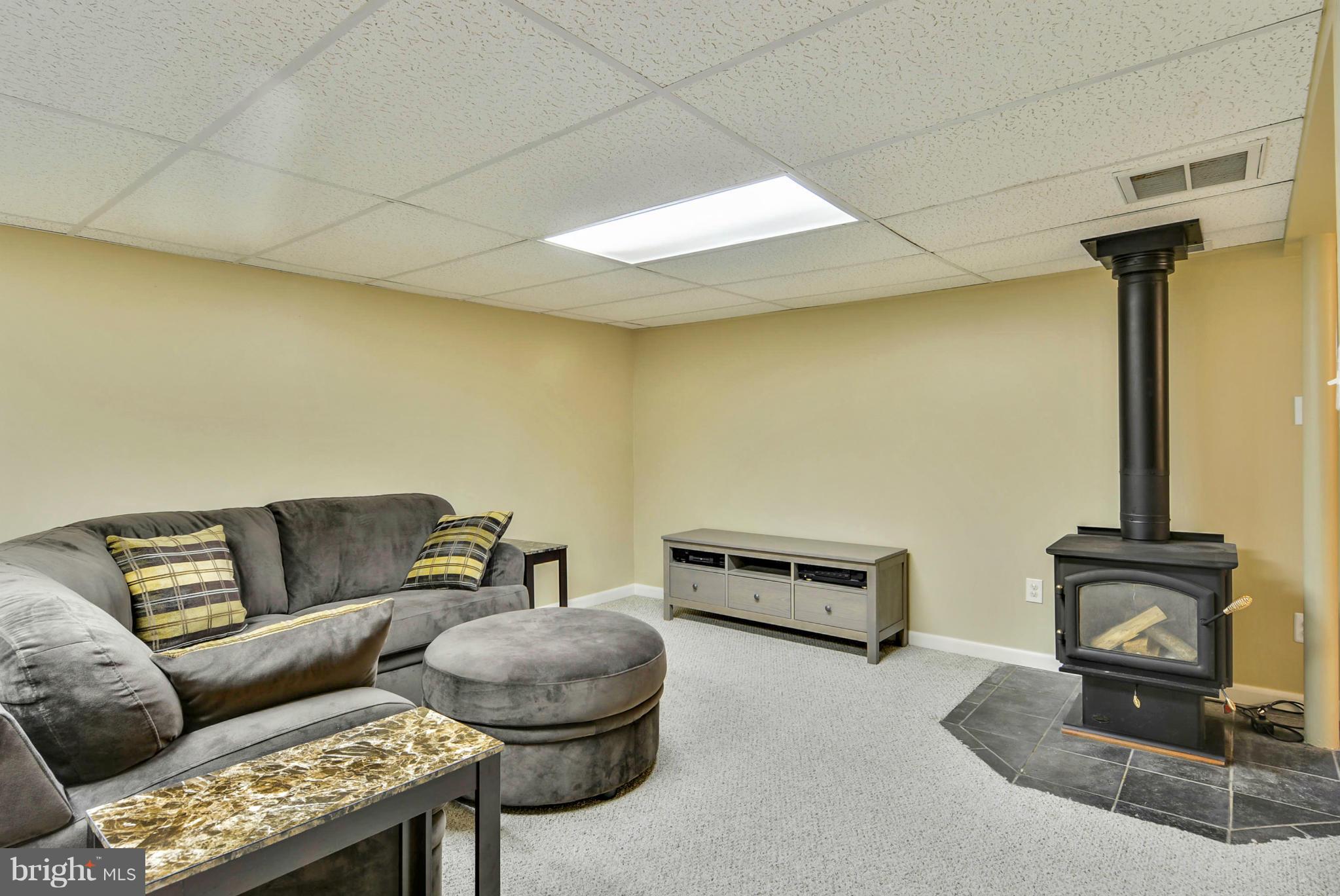 192 Sillery Bay Road Pasadena, MD 21122 - Photo 23 of 27 Family Room