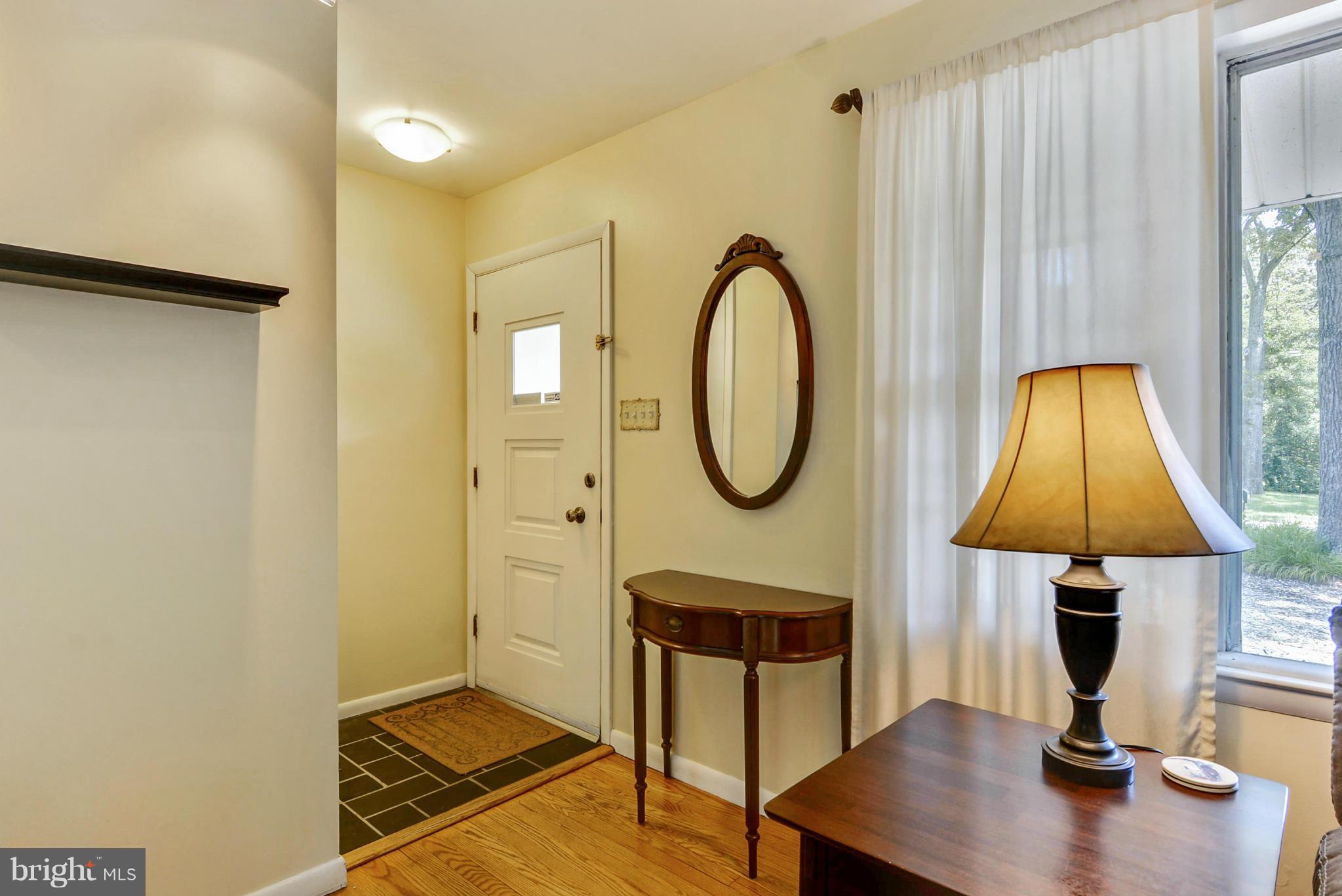 192 Sillery Bay Road Pasadena, MD 21122 - Photo 8 of 27 Interior (General)