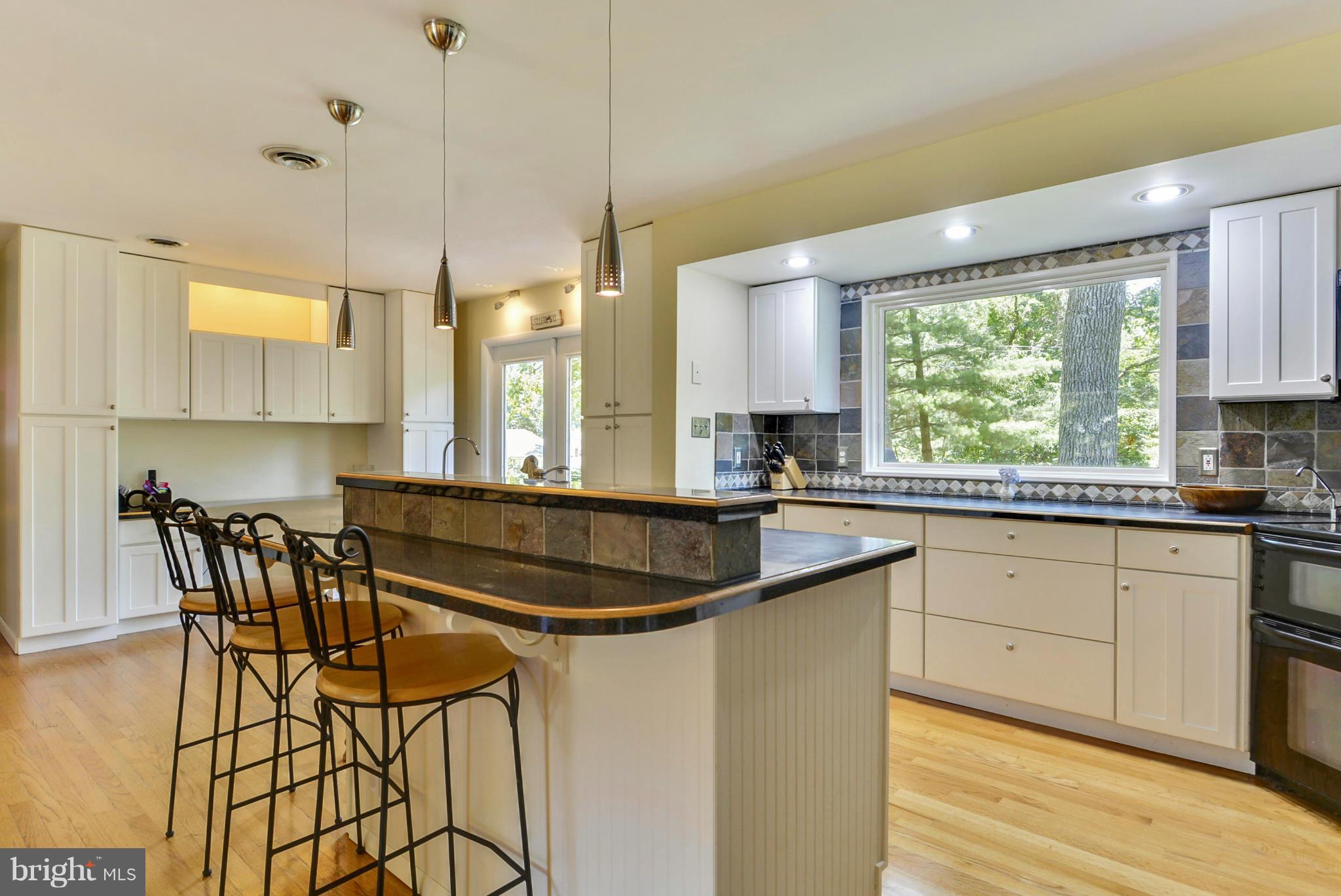 192 Sillery Bay Road Pasadena, MD 21122 - Photo 9 of 27 Kitchen