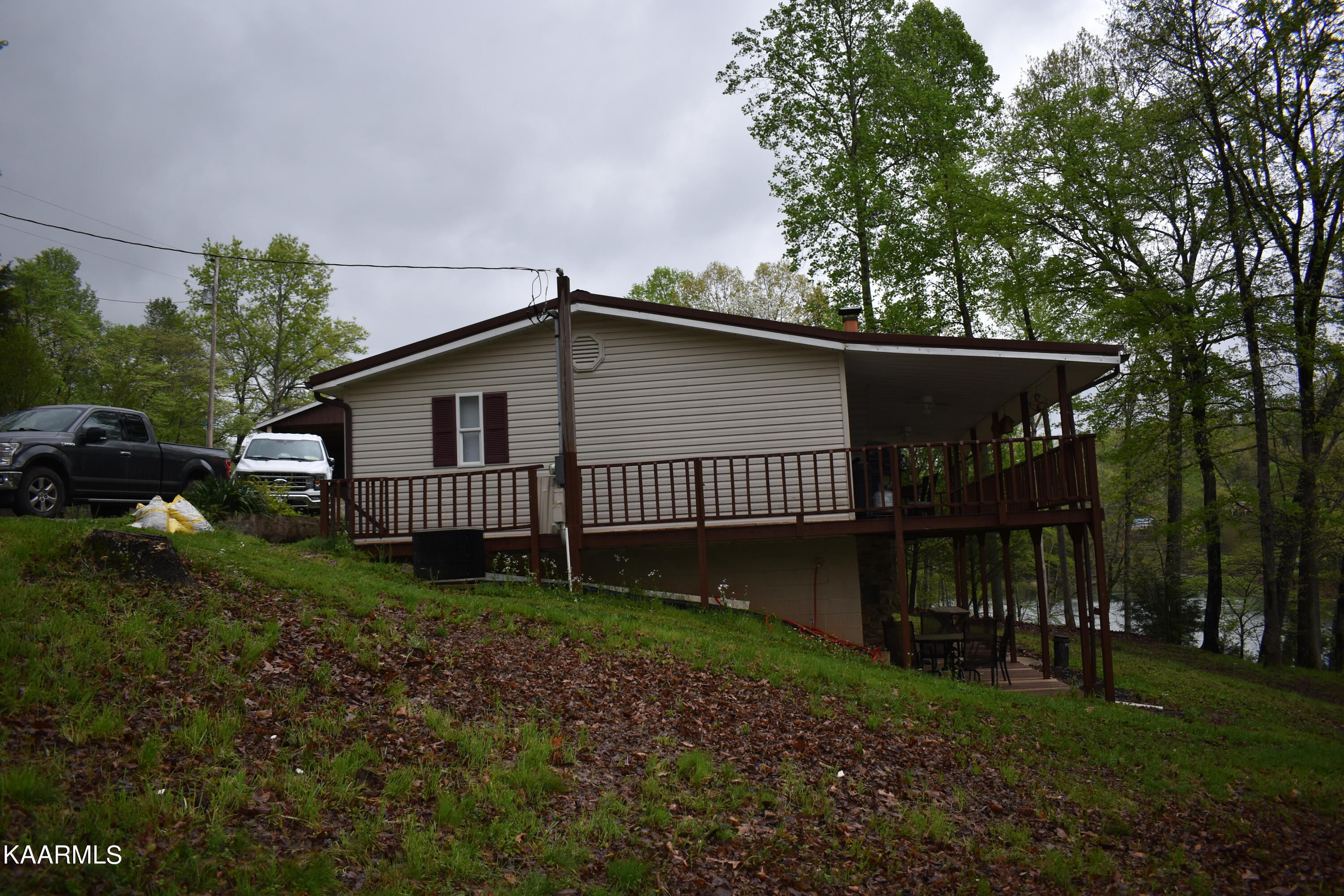 181 Blue Ridge Road Speedwell, TN 37870 - Photo 4 of 42 DSC_0063