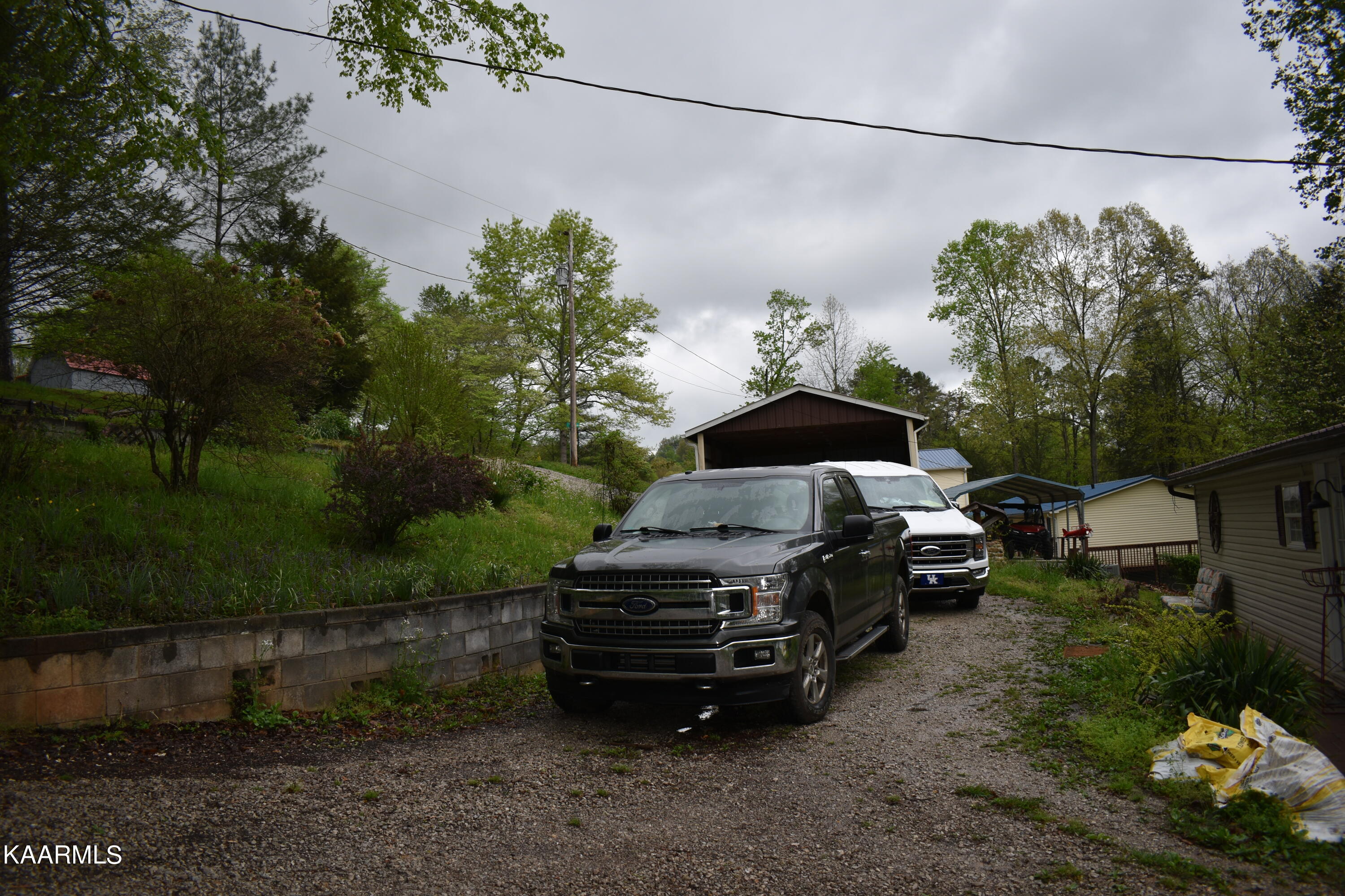 181 Blue Ridge Road Speedwell, TN 37870 - Photo 5 of 42 DSC_0065