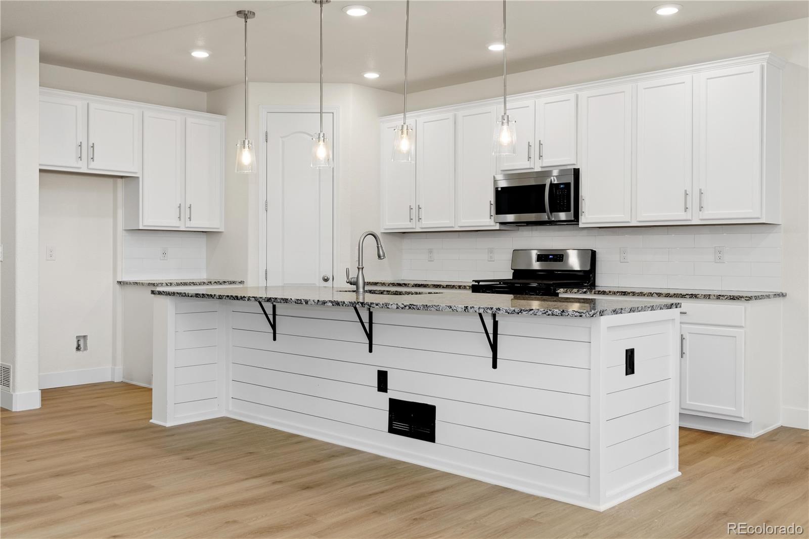 205 Green Valley Circle Castle Pines, CO 80108 - Photo 34 of 42