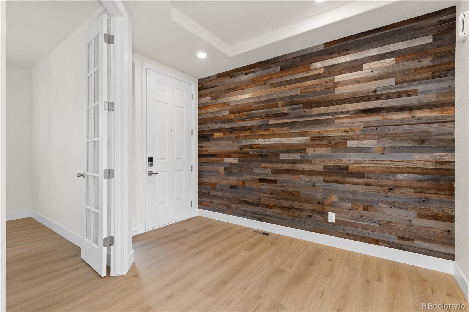 205 Green Valley Circle Castle Pines, CO 80108 - Photo 7 of 42