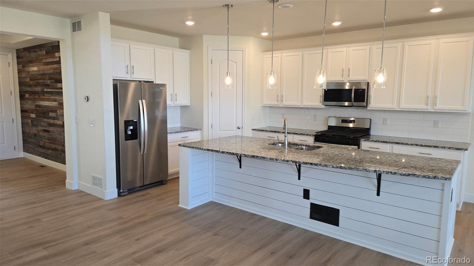 205 Green Valley Circle Castle Pines, CO 80108 - Photo 8 of 42