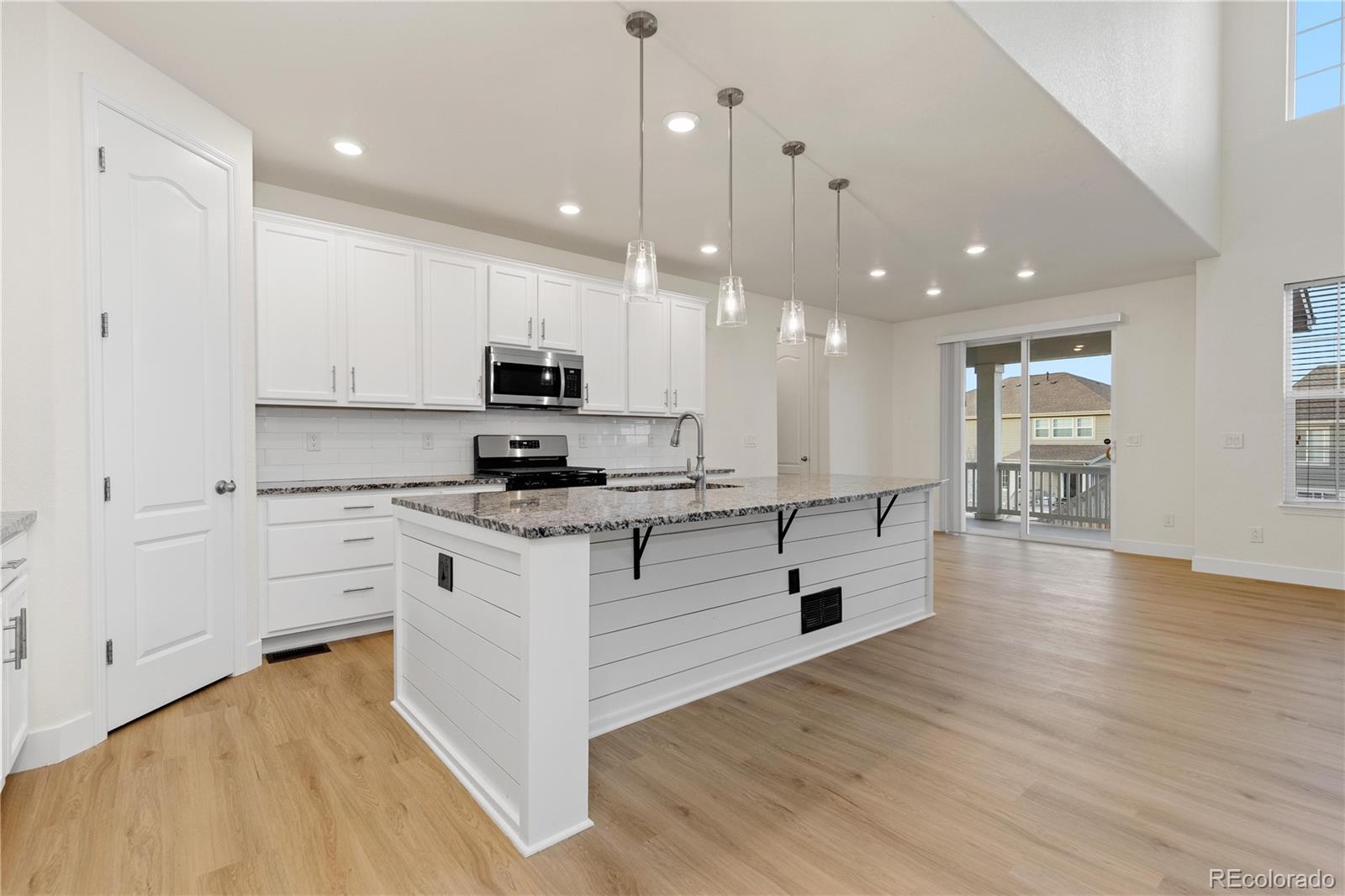 205 Green Valley Circle Castle Pines, CO 80108 - Photo 9 of 42