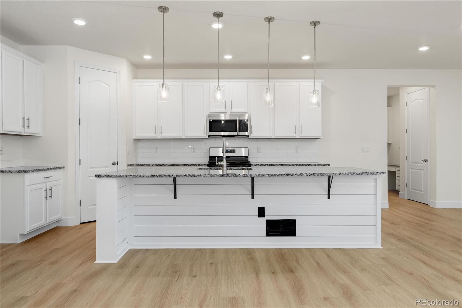 205 Green Valley Circle Castle Pines, CO 80108 - Photo 10 of 42