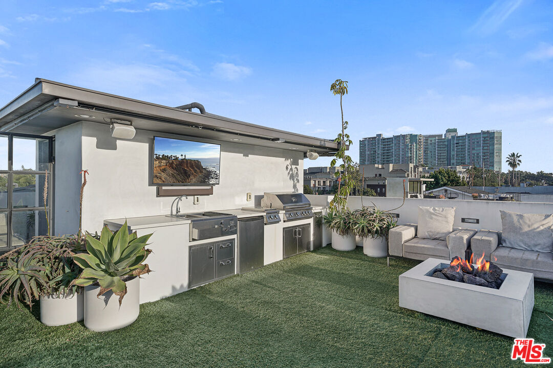 3159 Thatcher Avenue Marina del Rey, CA 90292 - Photo 14 of 29