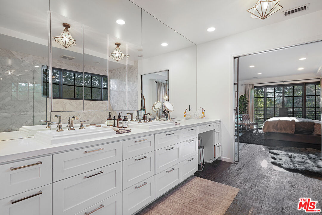 3159 Thatcher Avenue Marina del Rey, CA 90292 - Photo 22 of 29