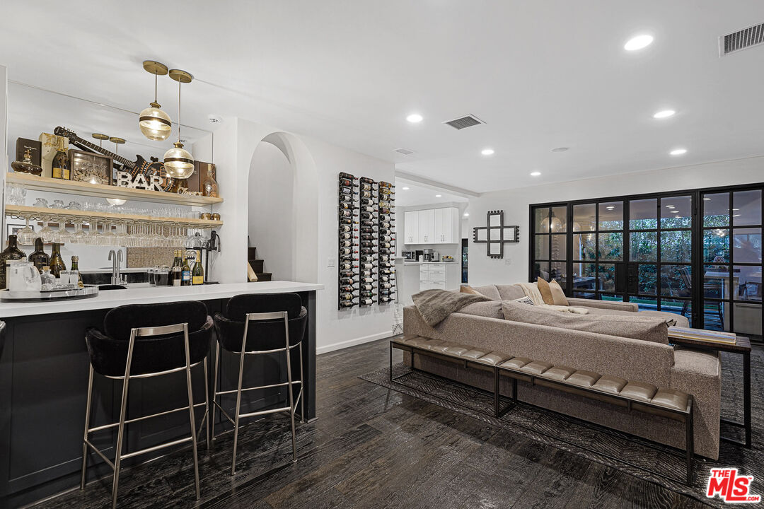 3159 Thatcher Avenue Marina del Rey, CA 90292 - Photo 3 of 29