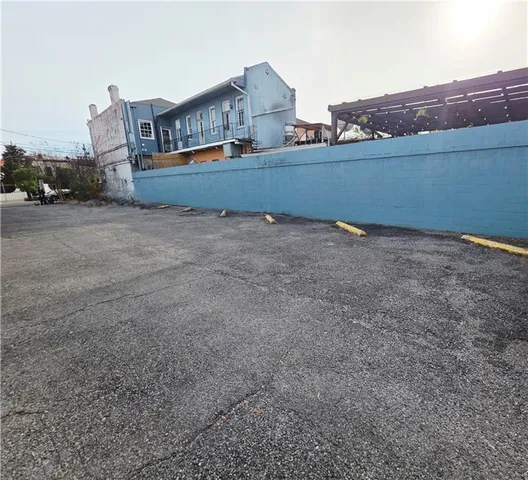 $1,600 | 1919 Sophie Wright Place, Unit 4, New Orleans, LA 70130