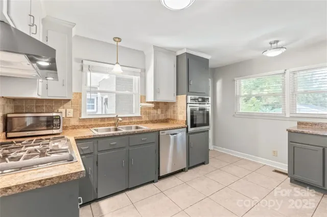 $599,900 | 810 Hartford Avenue, Charlotte, NC 28209