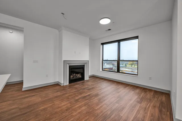 $3,945 | 640 Wisconsin Avenue North, Unit 357, Golden Valley, MN 55427