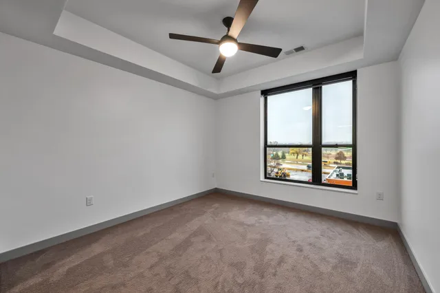 $3,945 | 640 Wisconsin Avenue North, Unit 357, Golden Valley, MN 55427