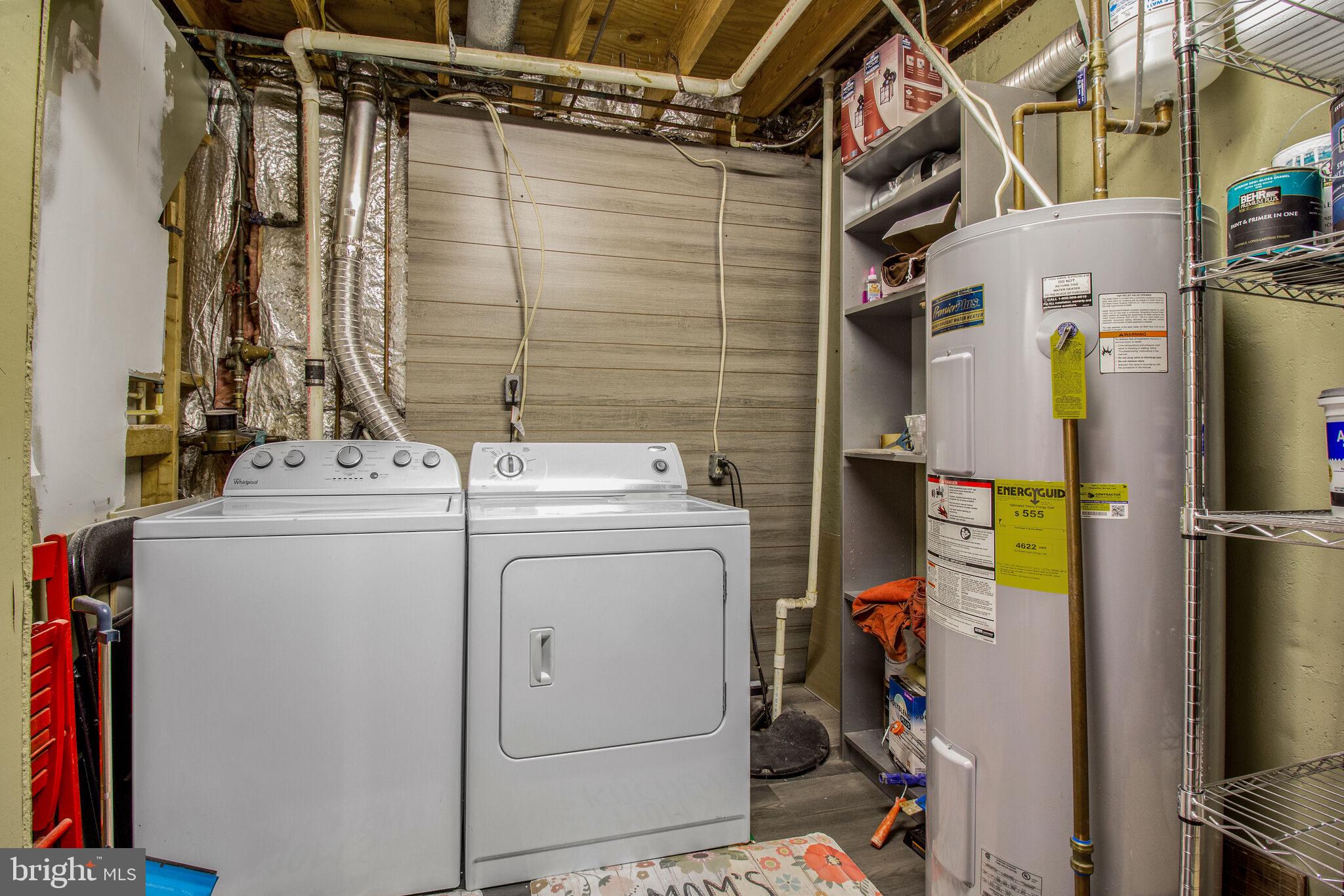 1456 Farmcrest Way Silver Spring, MD 20905 - Photo 19 of 24 a utility room with dryer and washer