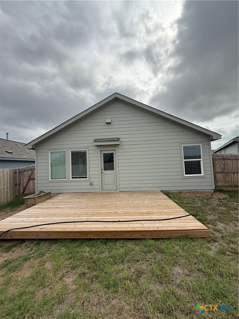 3230 Mound Ridge New Braunfels, TX 78130 - Photo 15 of 15 a backyard of a house
