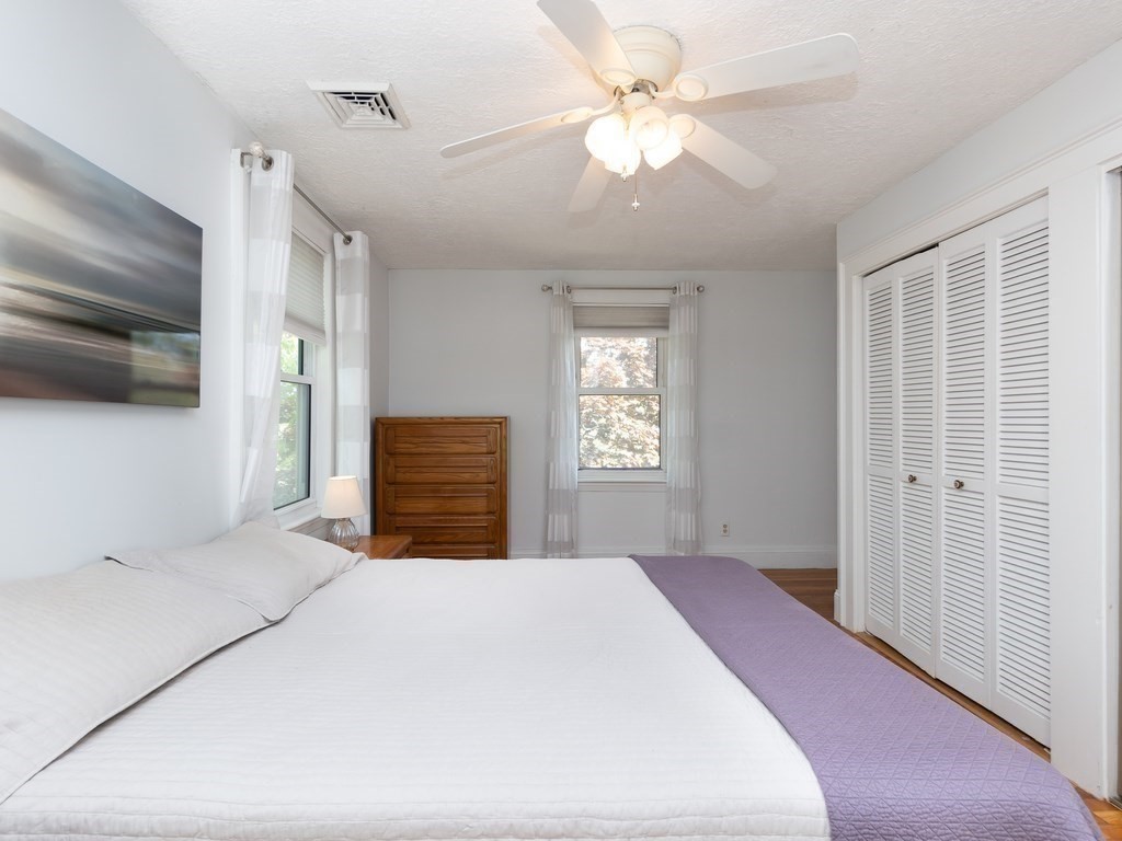 8 Wolcott Road Brookline, MA 02467 - Photo 19 of 37