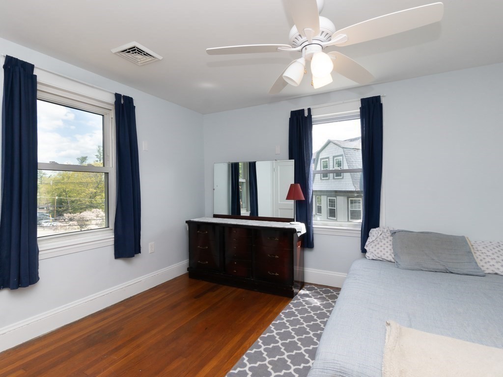 8 Wolcott Road Brookline, MA 02467 - Photo 23 of 37