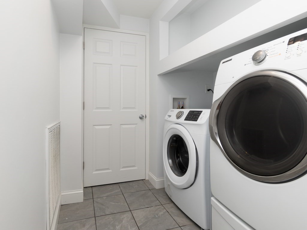 8 Wolcott Road Brookline, MA 02467 - Photo 30 of 37