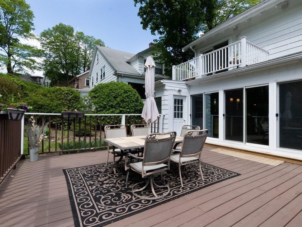 8 Wolcott Road Brookline, MA 02467 - Photo 8 of 37