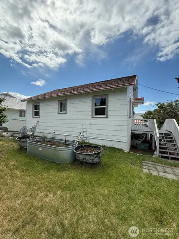 $239,500 | 12 Dewberry Avenue West, Omak, WA 98841