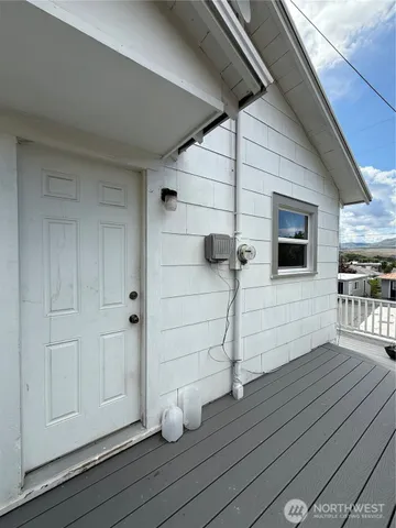 $239,500 | 12 Dewberry Avenue West, Omak, WA 98841