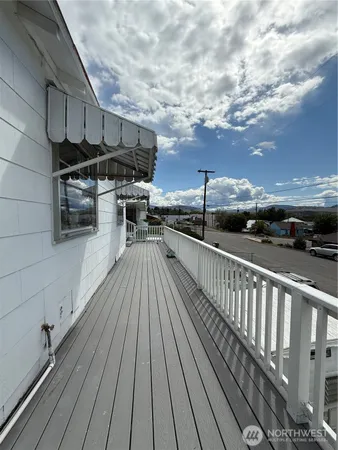 $239,500 | 12 Dewberry Avenue West, Omak, WA 98841