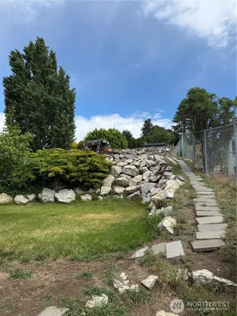 $239,500 | 12 Dewberry Avenue West, Omak, WA 98841