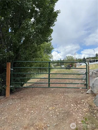 $239,500 | 12 Dewberry Avenue West, Omak, WA 98841