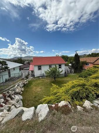 $239,500 | 12 Dewberry Avenue West, Omak, WA 98841