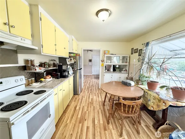 $239,500 | 12 Dewberry Avenue West, Omak, WA 98841