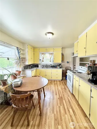 $239,500 | 12 Dewberry Avenue West, Omak, WA 98841