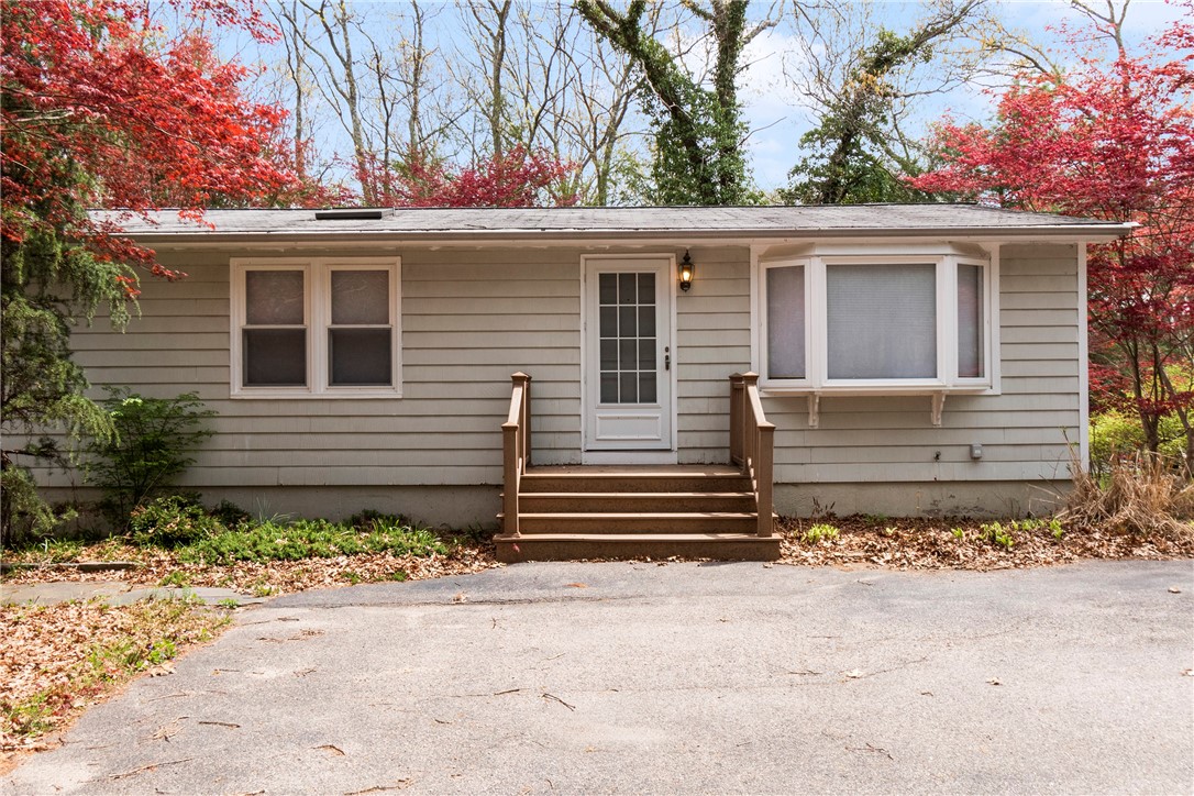 138 Read School House Road Coventry, RI 02816 - Photo 3 of 46