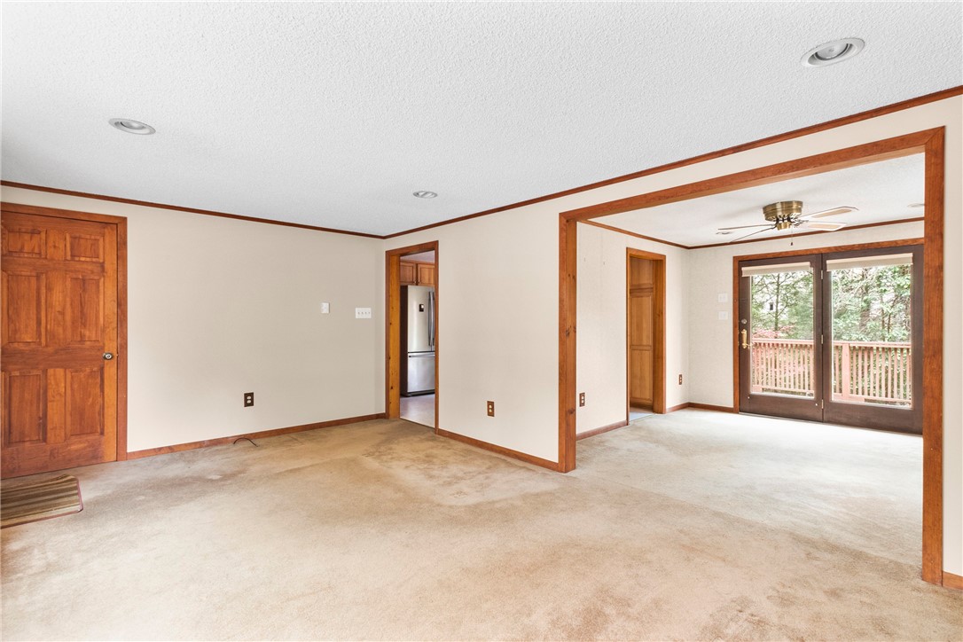 138 Read School House Road Coventry, RI 02816 - Photo 6 of 46