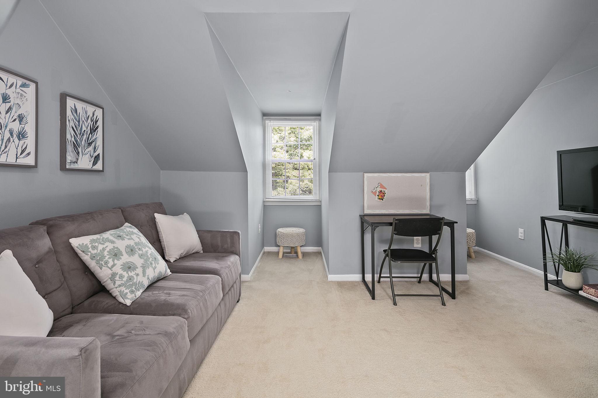434 West Glebe Road Alexandria, VA 22305 - Photo 40 of 46 There is room for a home office